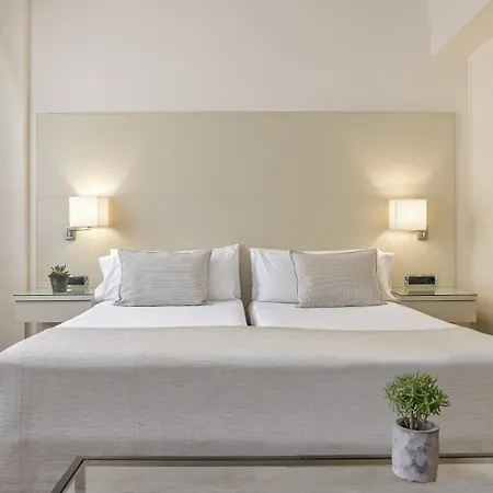 Mariano Cubi Hotel