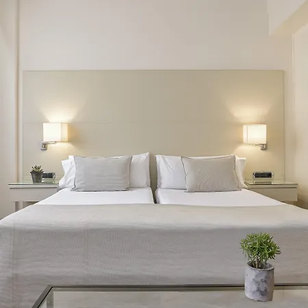 Mariano Cubi Hotel