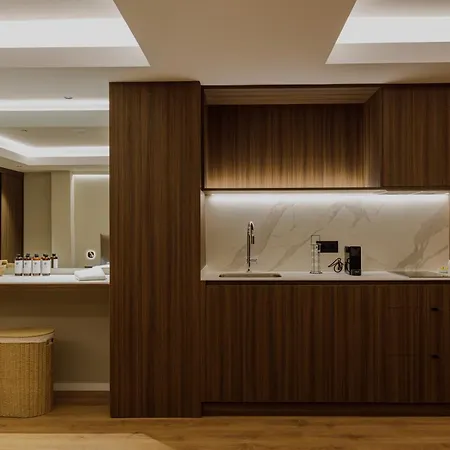 Mariano Cubi Hotel 4*