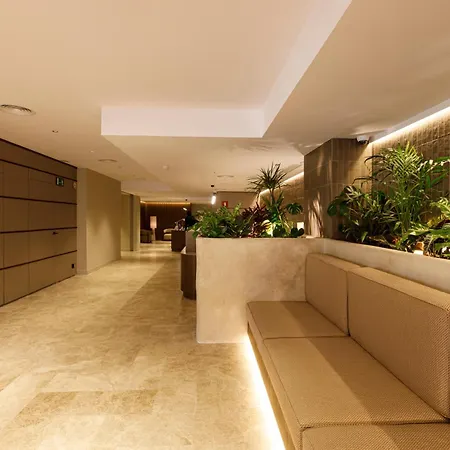 Hotel Mariano Cubi 4*