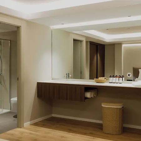 Mariano Cubi Hotel 4*