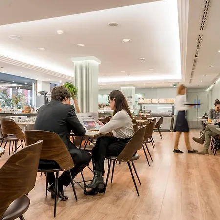 Hotel Mariano Cubi 4*